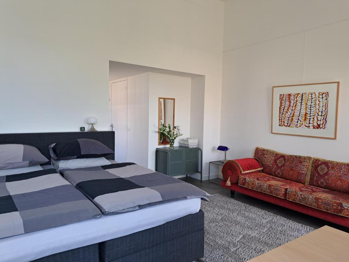 Luxe Ruime Studio Op Unieke, Rustige Locatie Dokkum Ngoại thất bức ảnh