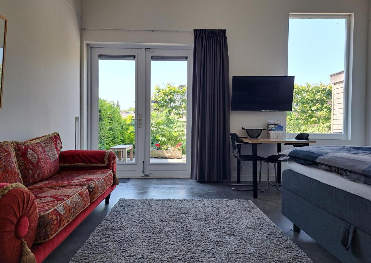 Luxe Ruime Studio Op Unieke, Rustige Locatie Dokkum Ngoại thất bức ảnh